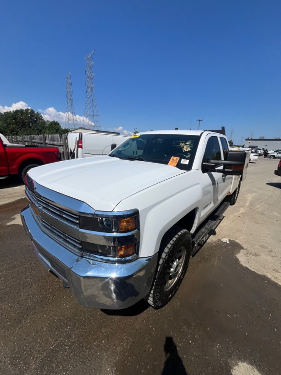 2018 Chevrolet Silverado 1500 Image 2