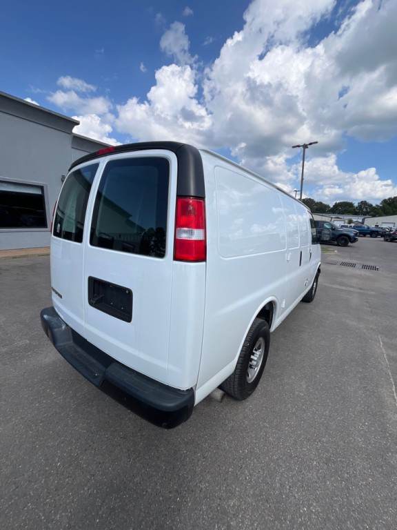 2019 Chevrolet Express Image 5