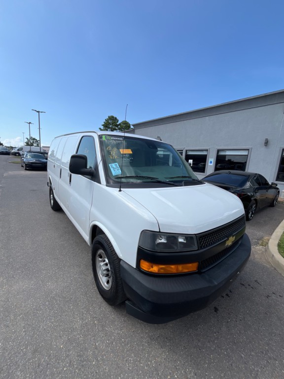 2019 Chevrolet Express Image 6