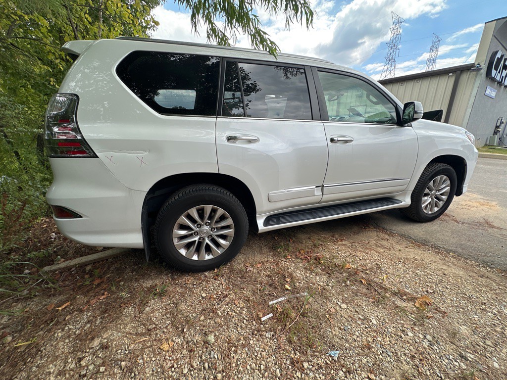 2019 Lexus GX Image 4