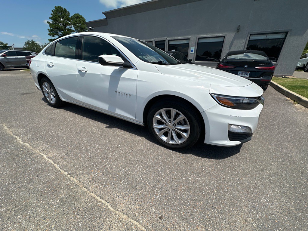 2023 Chevrolet Malibu Image 3