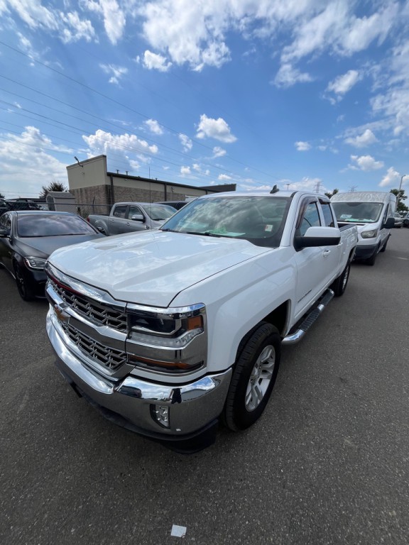 2019 Chevrolet Silverado 1500 Image 2