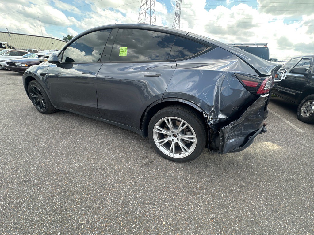 2023 Tesla Model Y Image 6