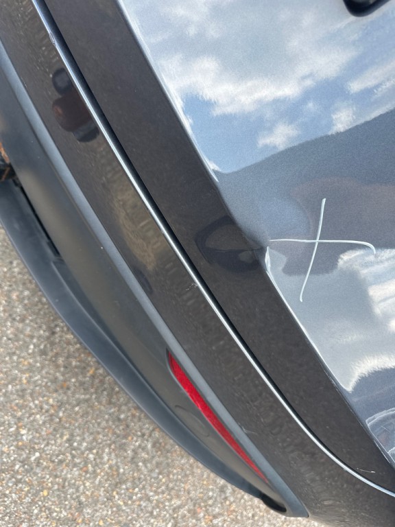 2023 Tesla Model Y Image 9