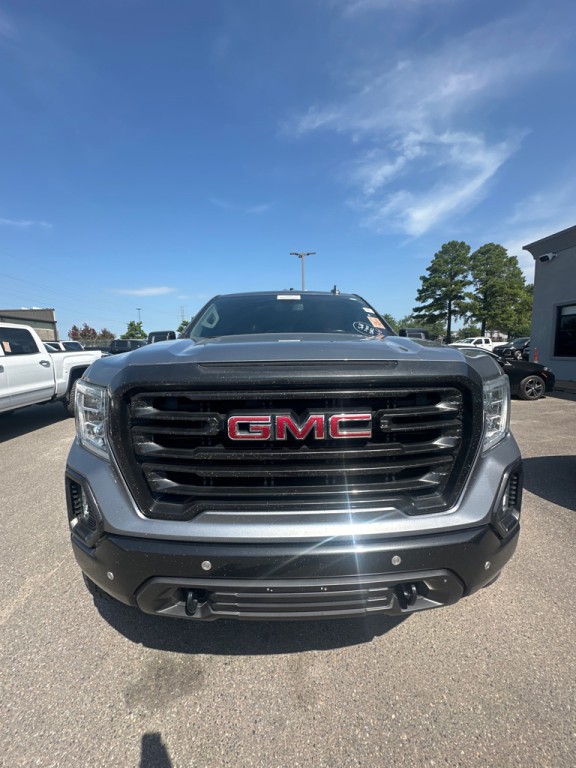 2019 GMC Sierra Image 2