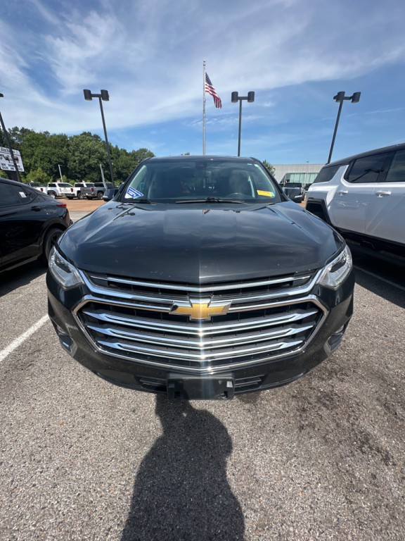 2019 Chevrolet Traverse Image 2