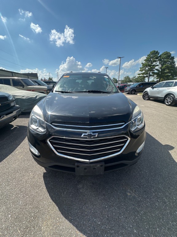 2017 Chevrolet Equinox Image 2