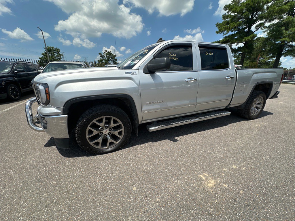 2018 GMC Sierra Image 1