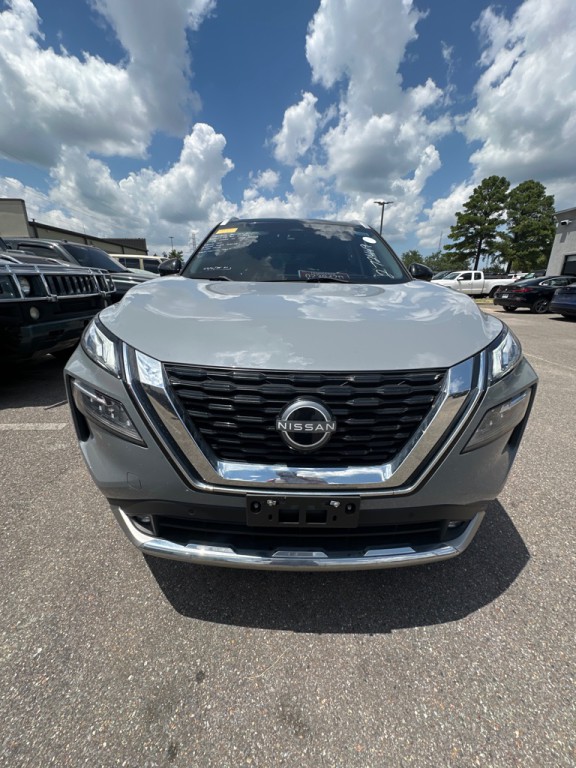 2022 Nissan Rogue Image 2