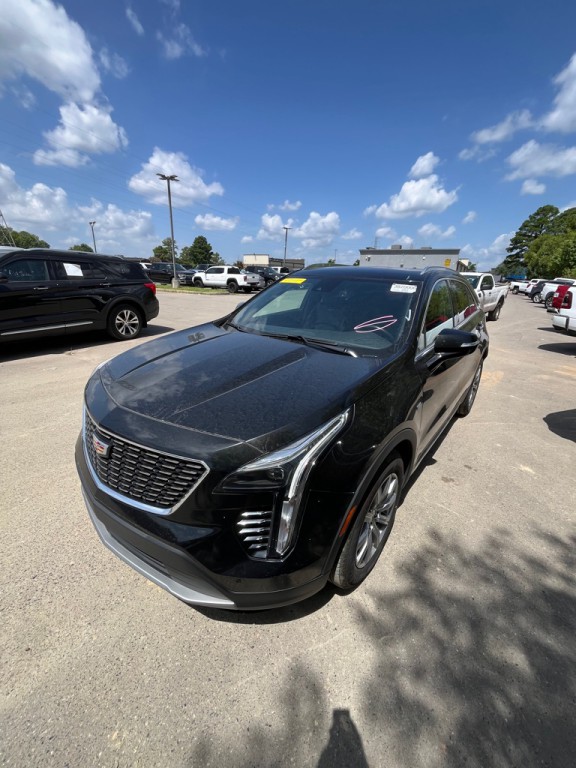 2023 Cadillac XT4 Image 2