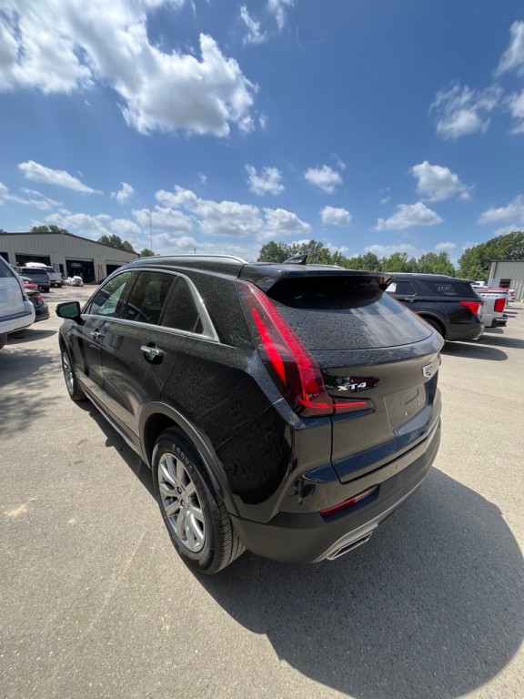 2023 Cadillac XT4 Image 3