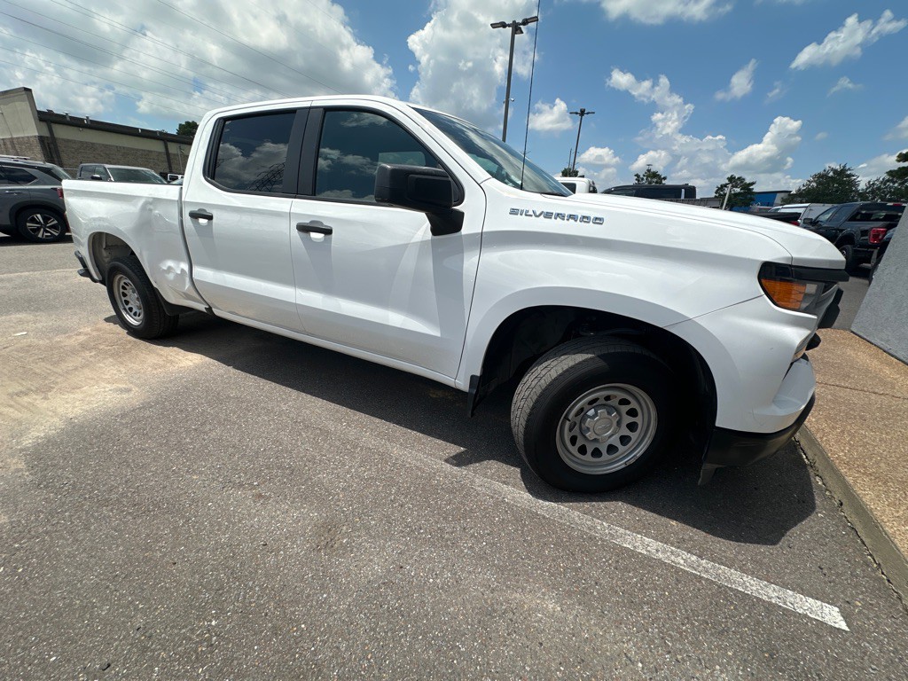 2023 Chevrolet Silverado 1500 Image 3