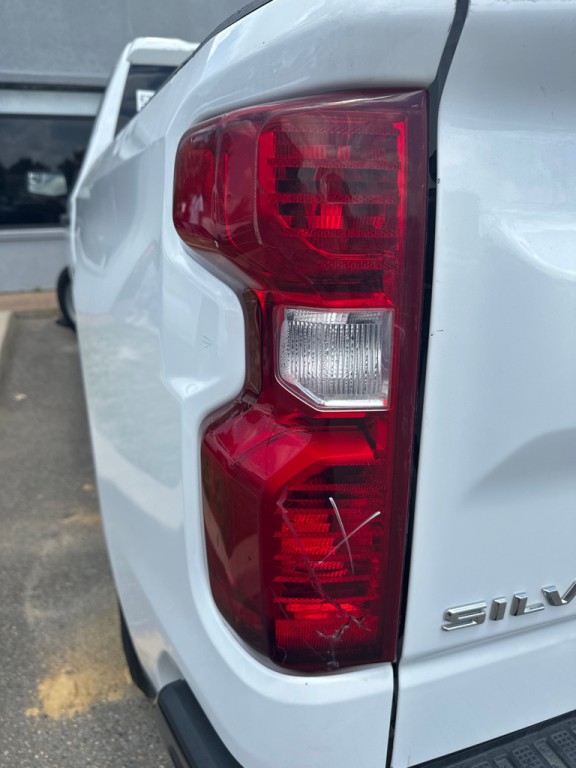 2023 Chevrolet Silverado 1500 Image 9