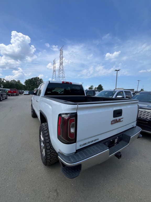 2018 GMC Sierra Image 3