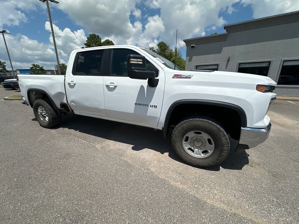 2024 Chevrolet Silverado 1500 Image 3