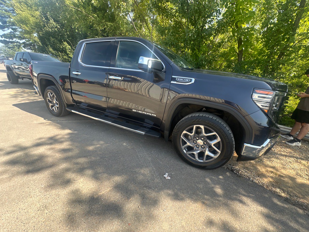 2022 GMC Sierra Image 3