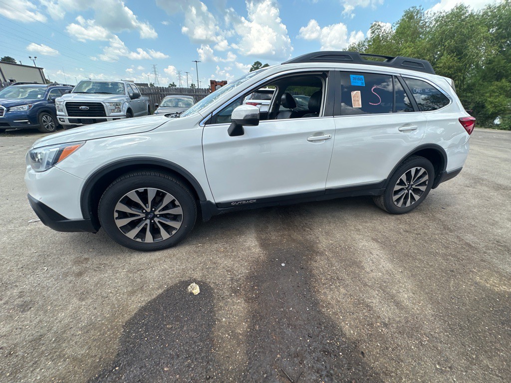 2015 Subaru Outback Image 1