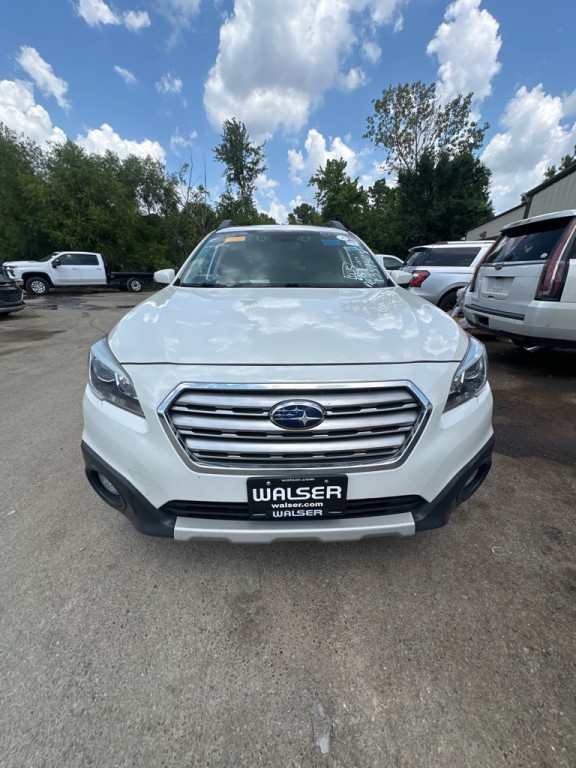 2015 Subaru Outback Image 2