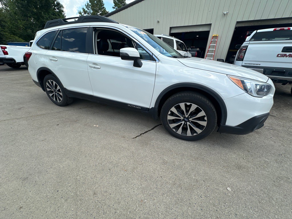 2015 Subaru Outback Image 3