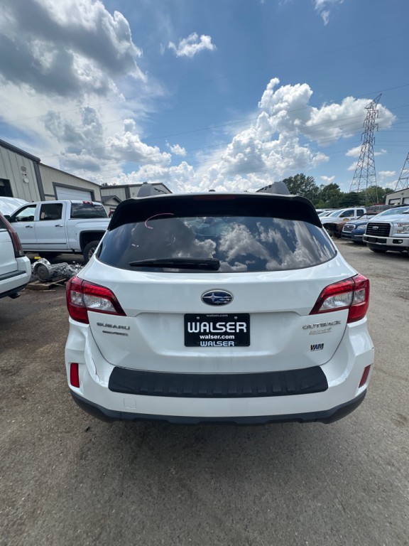 2015 Subaru Outback Image 5