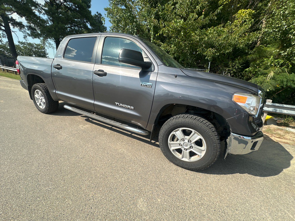 2017 Toyota Tundra Image 3