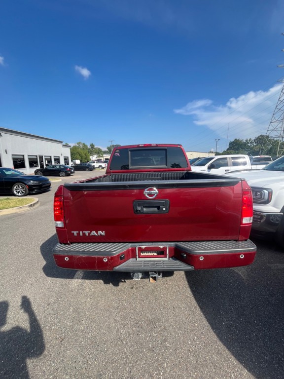 2014 Nissan Titan Image 1