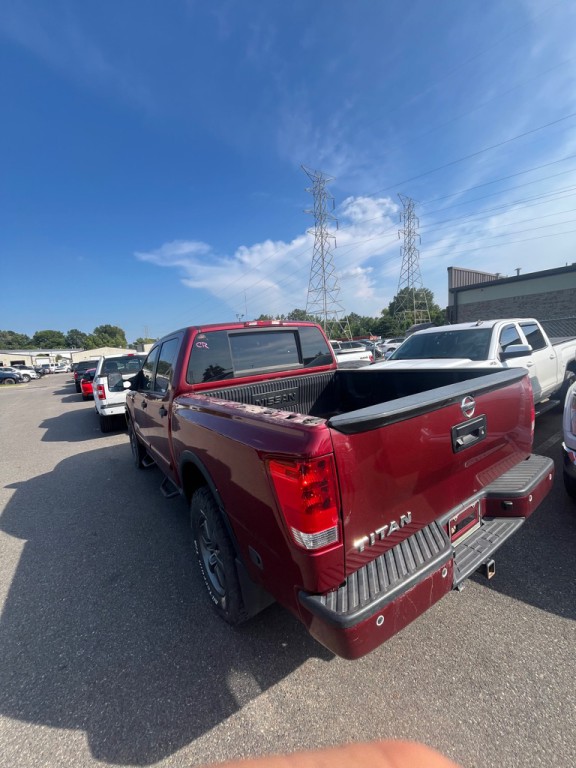 2014 Nissan Titan Image 3