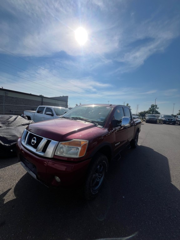 2014 Nissan Titan Image 4