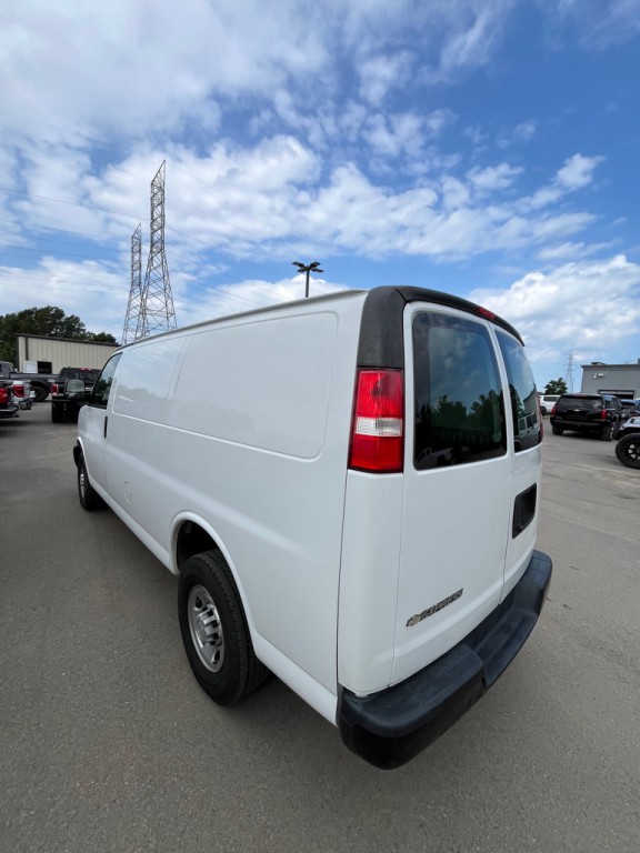 2019 Chevrolet Express Image 4