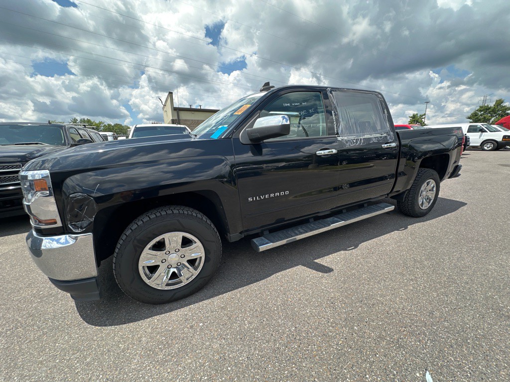 2018 Chevrolet Silverado 1500 Image 1