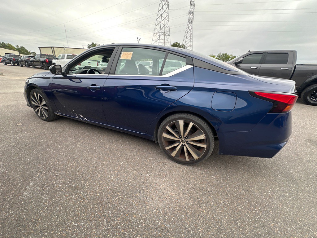 2021 Nissan Altima Image 6