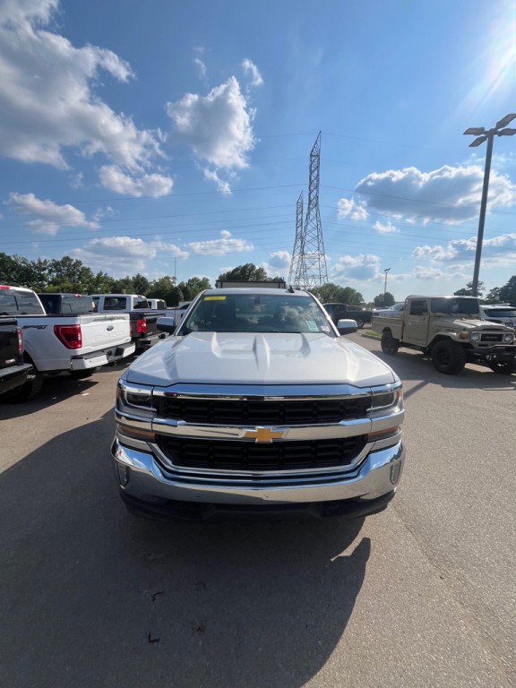 2018 Chevrolet Silverado 1500 Image 1