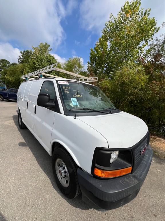 2017 GMC Savana Image 4
