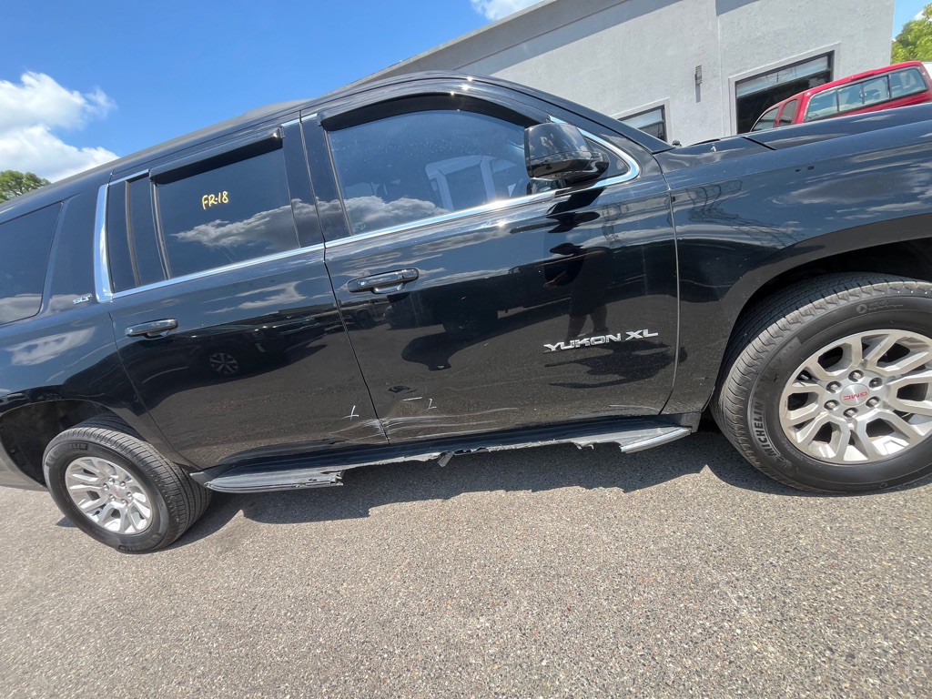 2020 GMC Yukon Image 2