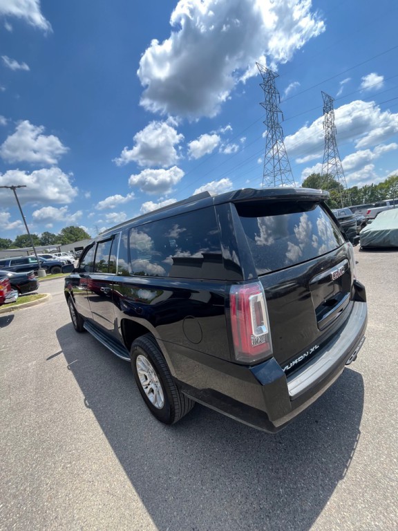 2020 GMC Yukon Image 9