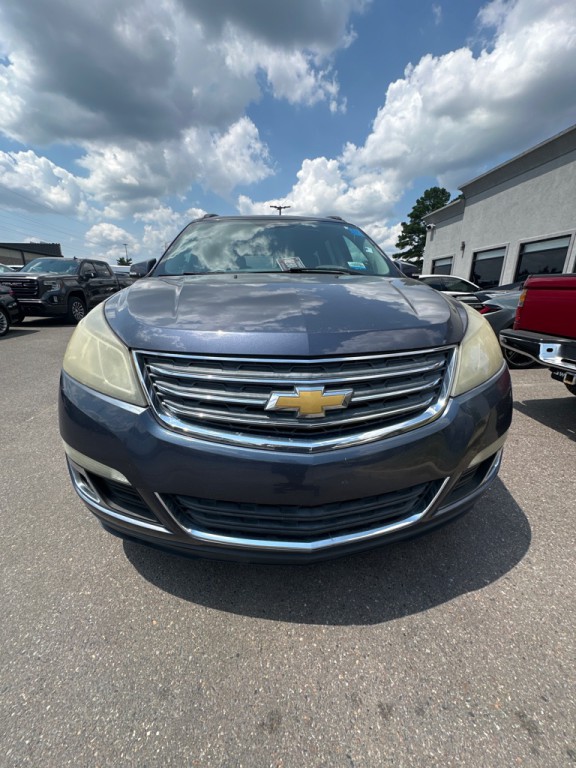 2014 Chevrolet Traverse Image 2