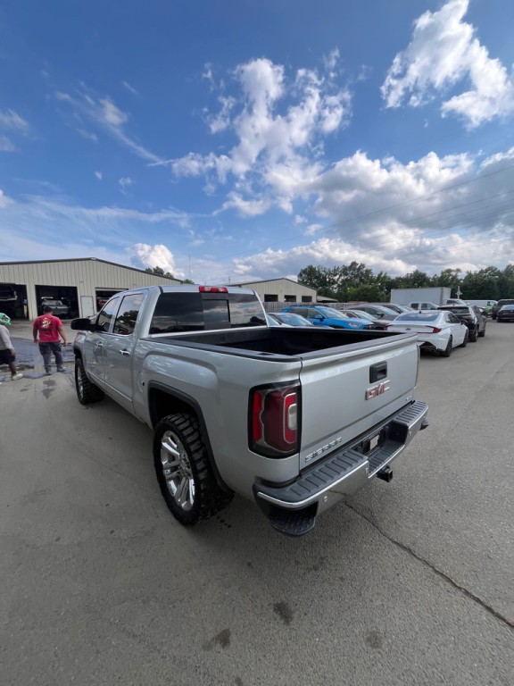 2018 GMC Sierra Image 4