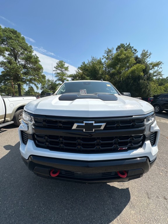 2024 Chevrolet Silverado 1500 Image 2