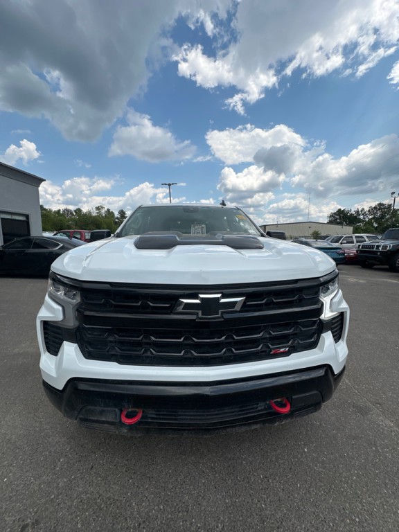 2024 Chevrolet Silverado 1500 Image 2