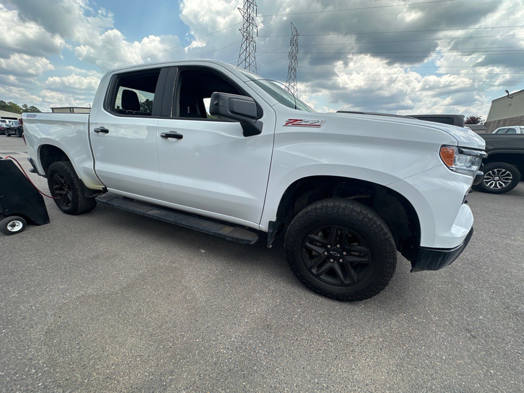 2024 Chevrolet Silverado 1500 Image 3