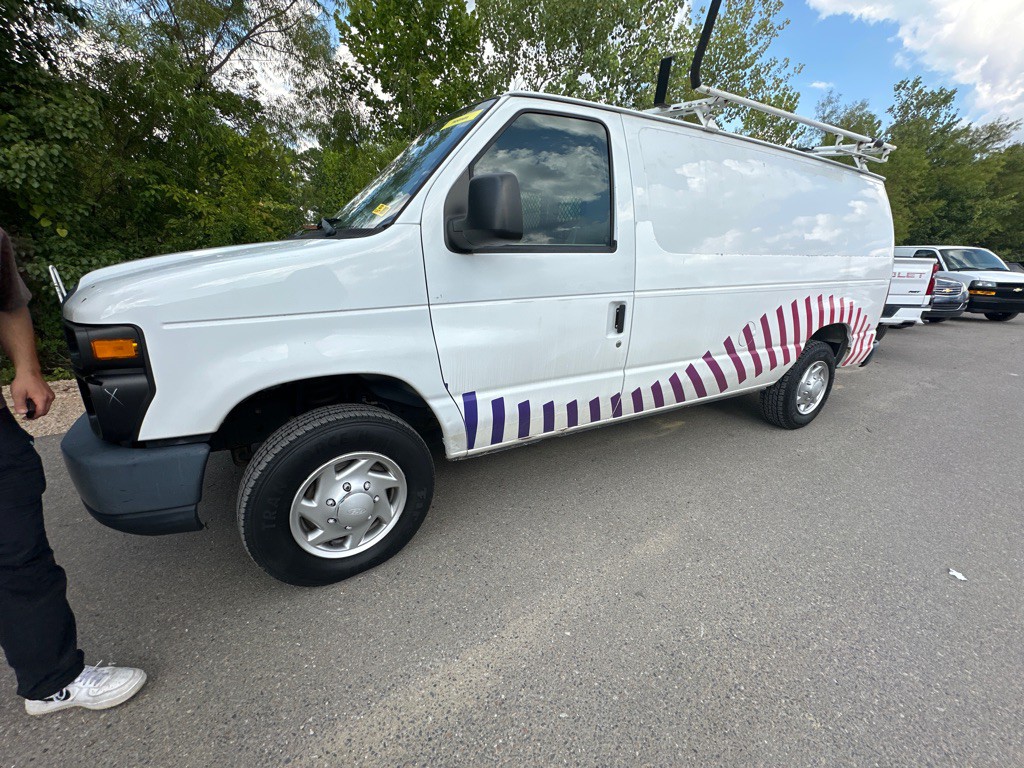 2014 Ford Econoline Image 1