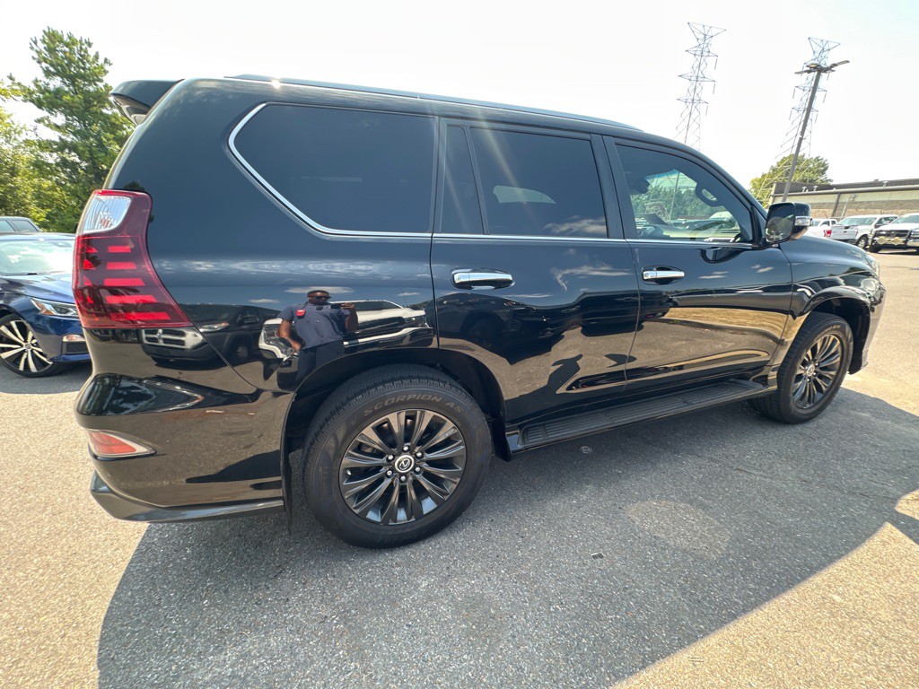 2021 Lexus GX Image 4