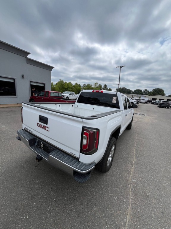 2018 GMC Sierra Image 4