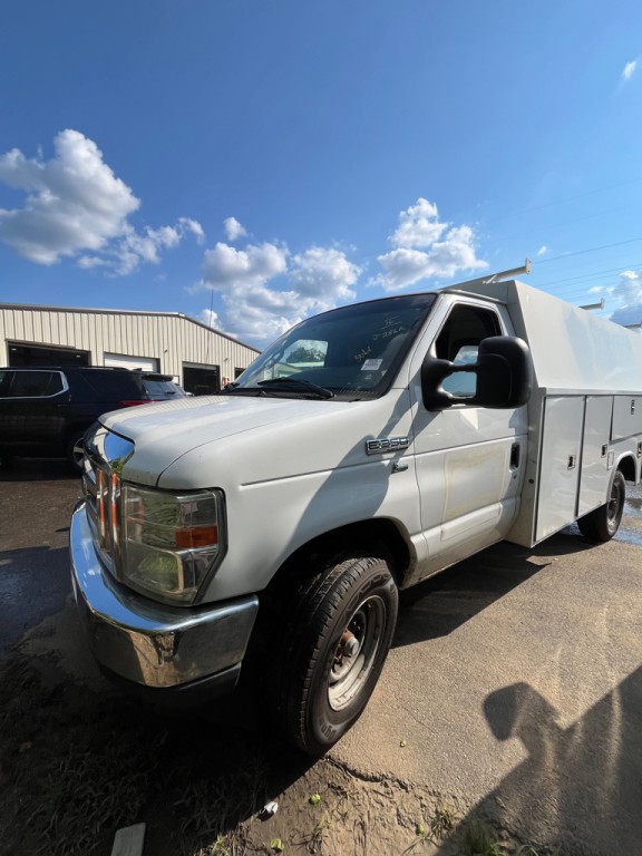 2016 Ford Econoline Image 3