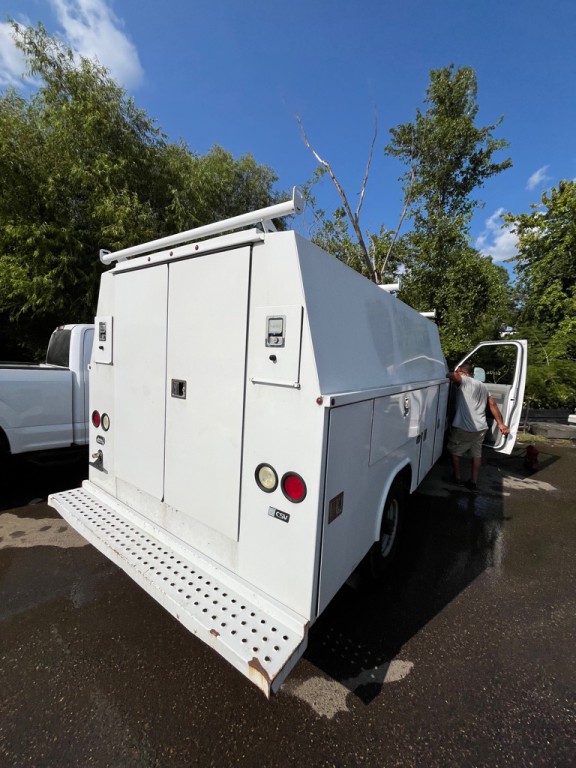 2016 Ford Econoline Image 6