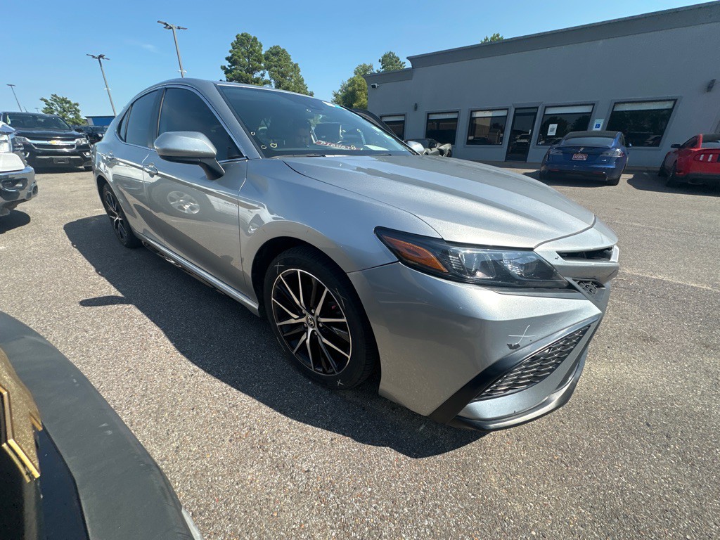 2021 Toyota Camry Image 3