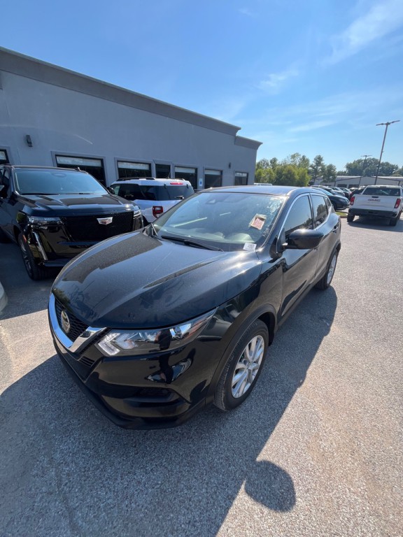 2022 Nissan Rogue Image 2
