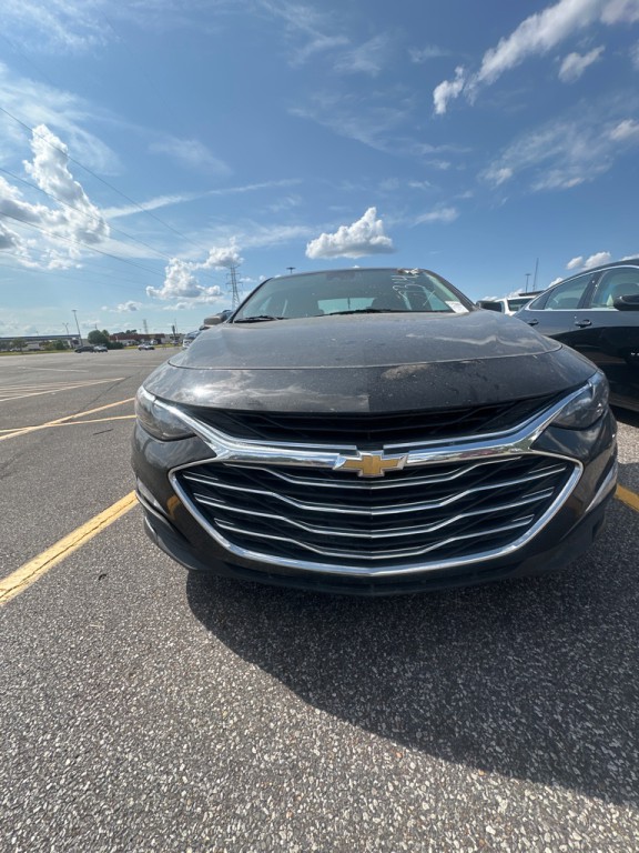 2023 Chevrolet Malibu Image 2