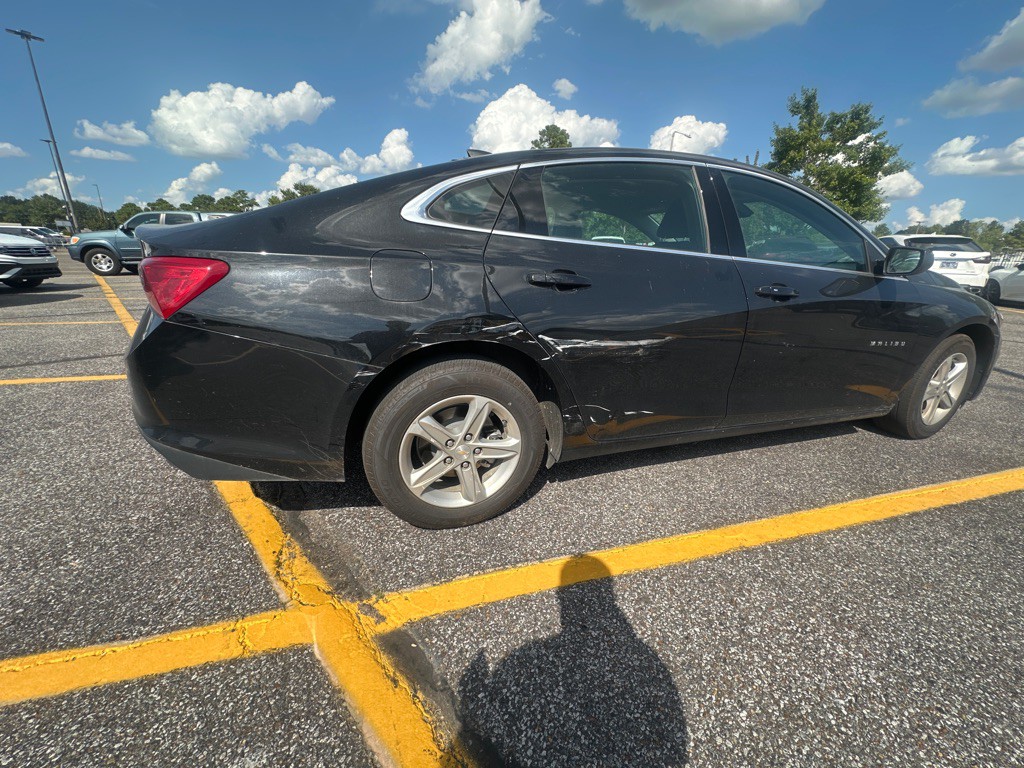 2023 Chevrolet Malibu Image 4