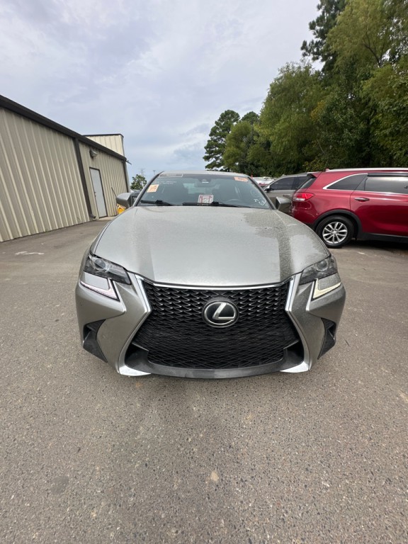 2017 Lexus GS Image 2